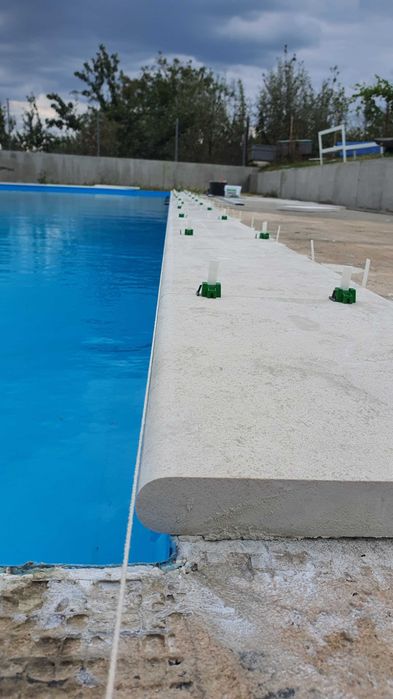 Montam piatra de ori ce tip , gresie , faianță etc