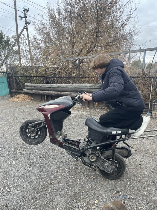 Продам скутер 80 кубов
