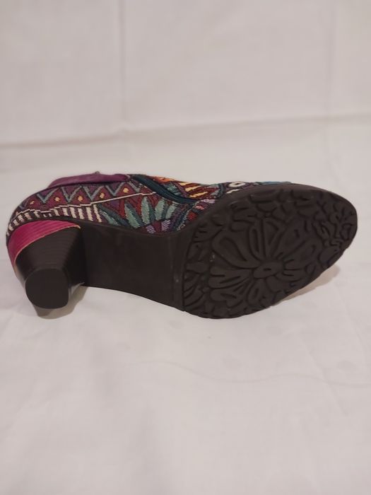 Артистични боти, много ефектни