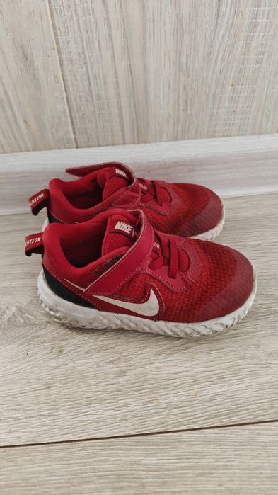 Кроссовки детские 23 и 24 размера