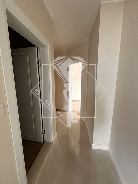 Продава се Двустаен апартамент в Пловдив, Беломорски - 84 кв.м за 1314 €/кв.м - Снимка #4