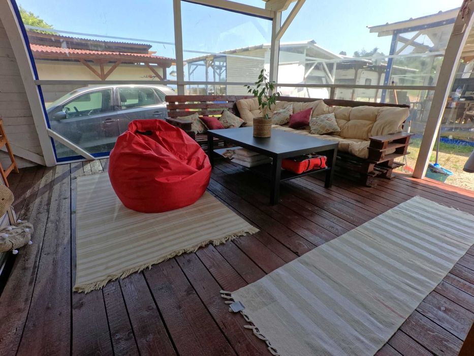 Каравана под наем в къмпинг Китен на метри от водата и пясъка