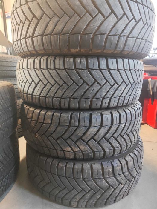 4бр.всесезонни  гума 215/70/15C Michelin