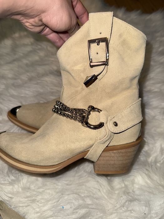 Ciocate piele naturala bej modish lant argintiu detasabil