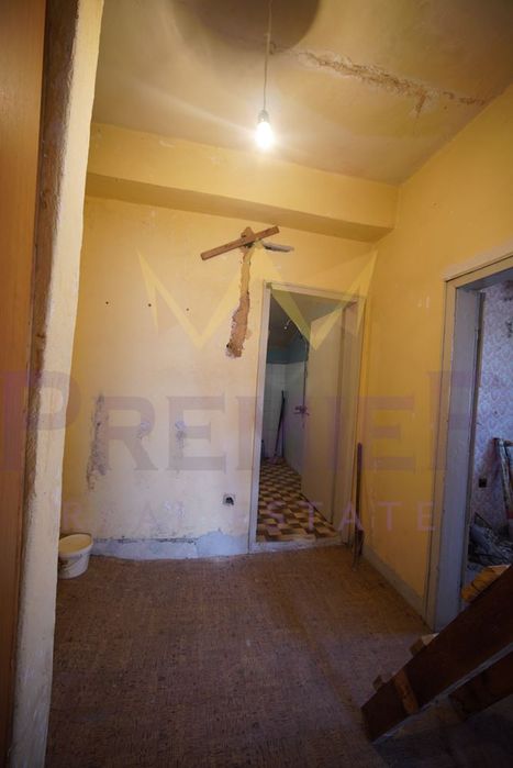 Продава се Двустаен апартамент в Бургас, Център - 70 кв.м за 1893 €/кв.м - Снимка #5