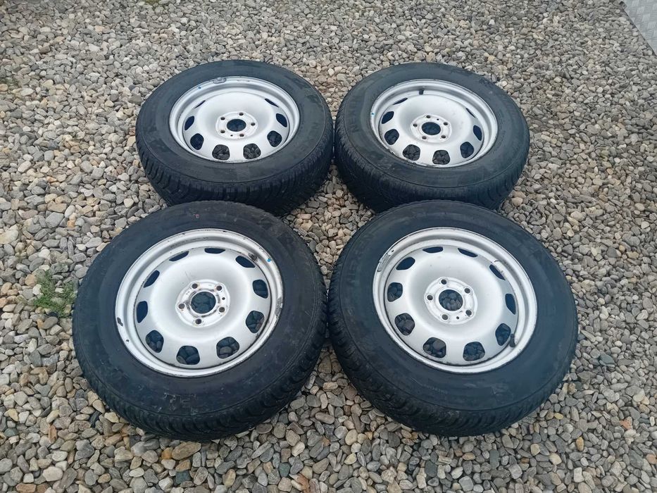 Roti Duster , 5x114,3 R16 , anvelope mixte Nexen ca noi