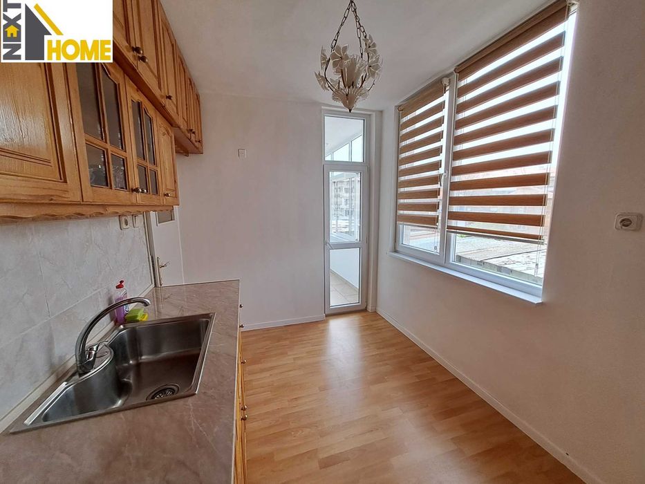 Просторен двустаен апартамент с ГАРАЖ