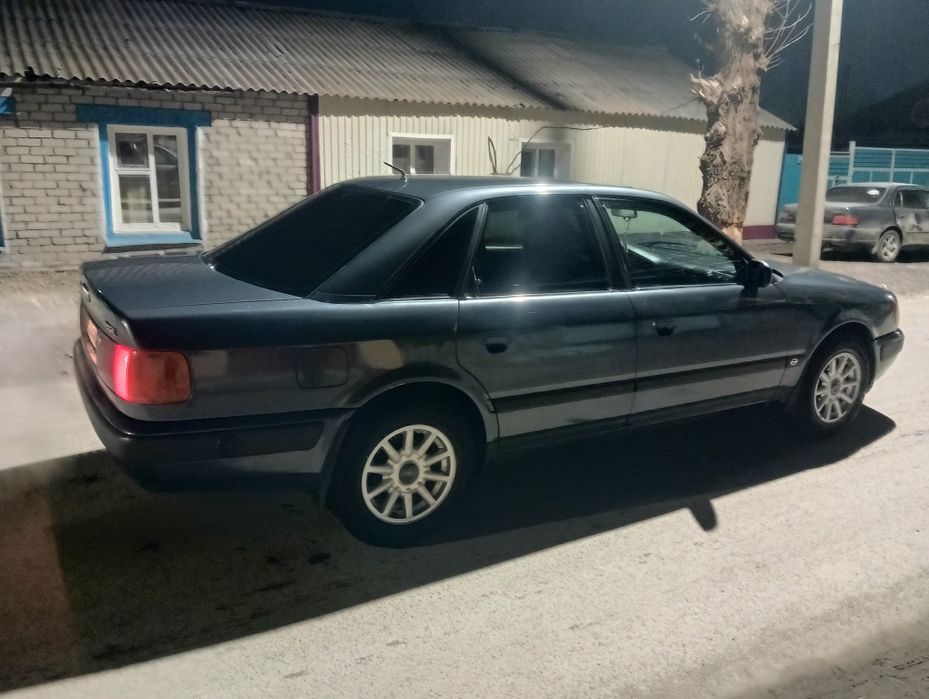 Продам Audi 100 c4
