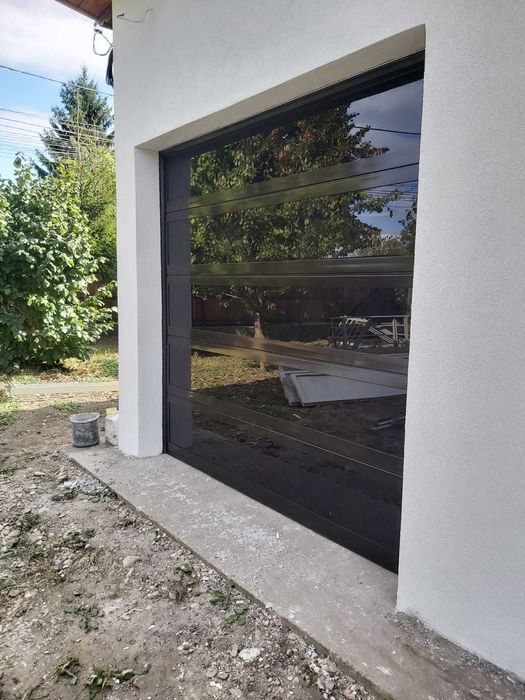 Ușă de garaj Vitrata Complet ALU Antracit - Panouri Full Glazed fara intrerupere - Usa de lux - ca noua disponibila pe stoc!