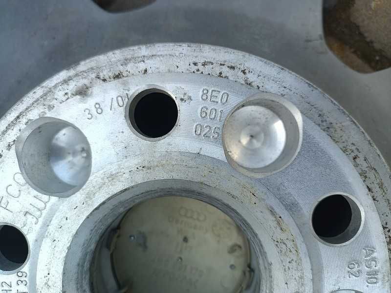 Продам оригинальные кованные диски на автомашину Audi