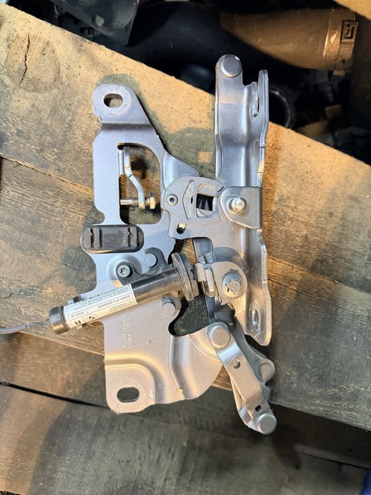 Balamale capota bmw seria6 f12 f13 f06 capsa capota bmw f12 f13 f06