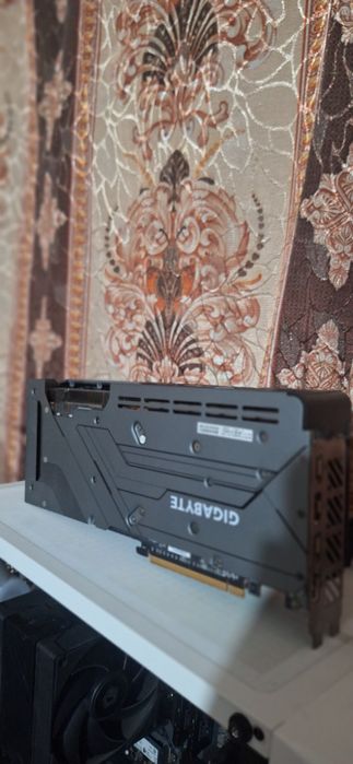 Видеокарта Gigabite Rx 7700xt