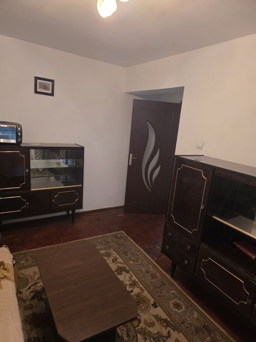 Vand apartament 3camere
