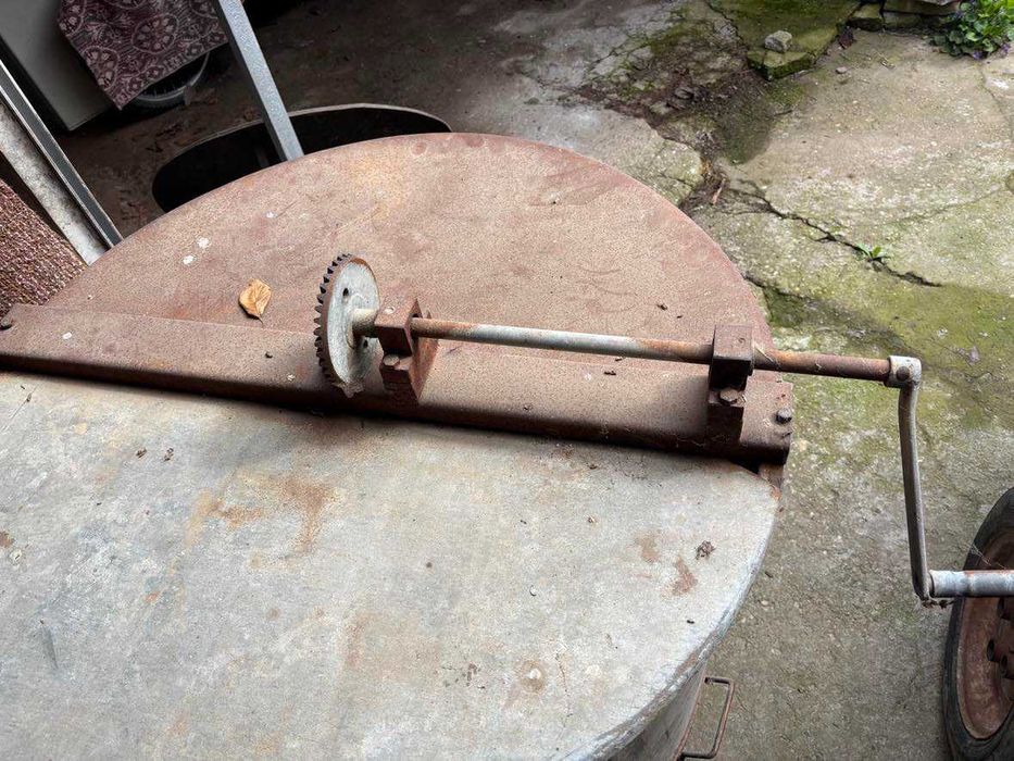 Пчеларска центрофуга 24 рамки