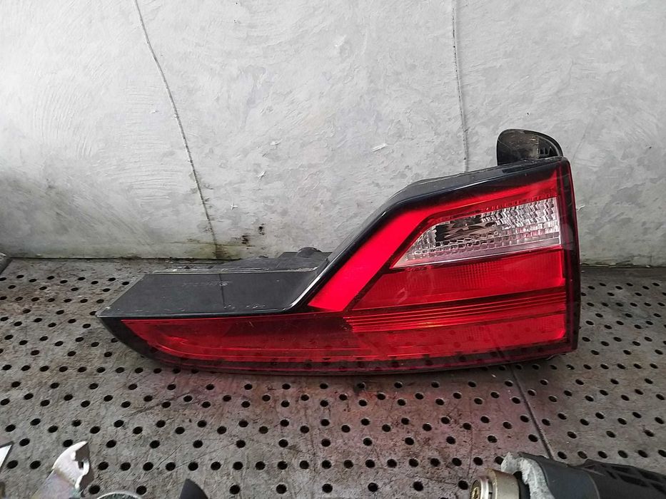 Stop tripla lampa stanga haion audi a4 b9 8w break 8w9945075 81490101