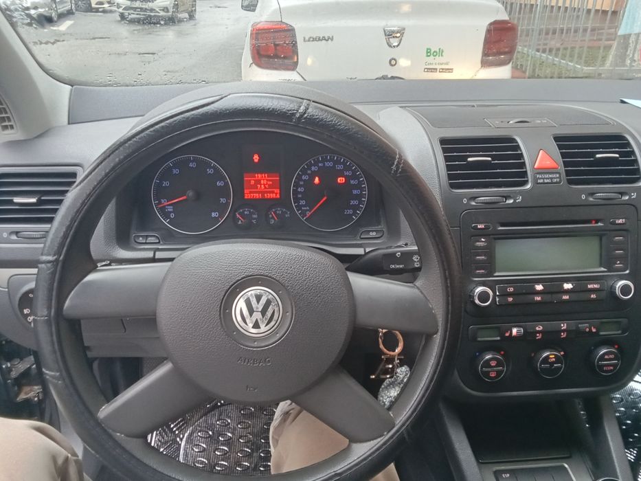 Vând golf 5 Perfect funcțional