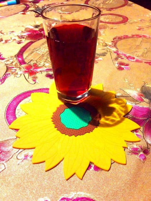 Продаются стеклянные стаканы.