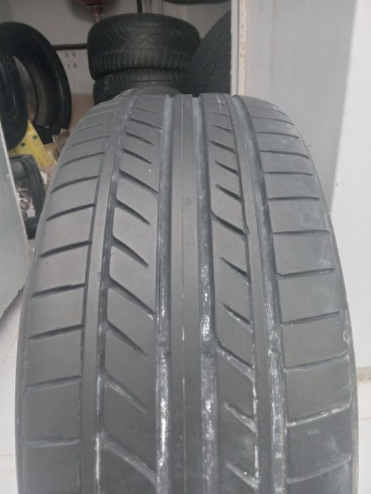 Продам резину 225/35 R20