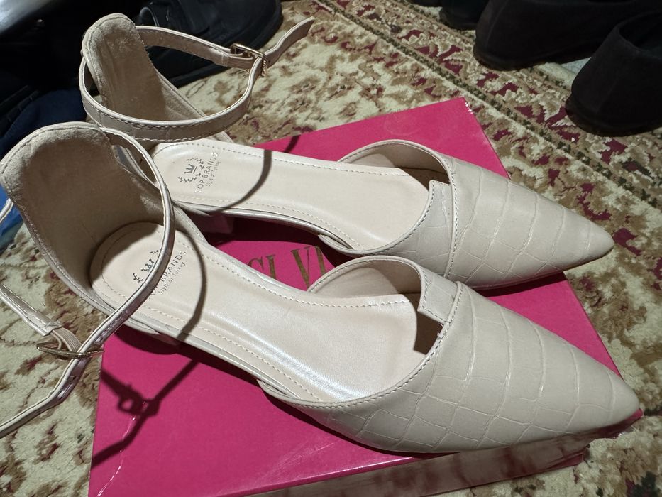 Босоножки женские