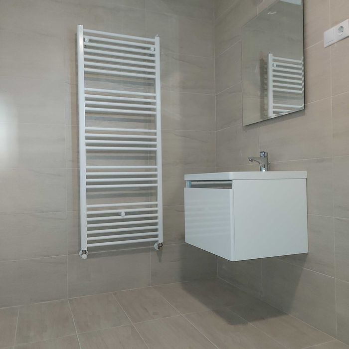 PROPRIETAR inchiriez ofer casa