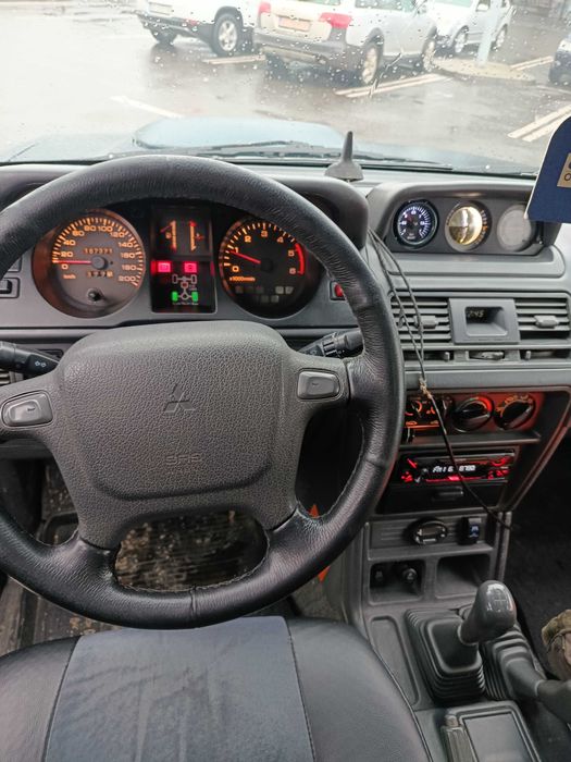 MITSUBISHI Pajero 1998 — imagine 4