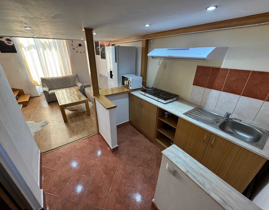 Apartament cu o camera+mansarda de iinchiriat