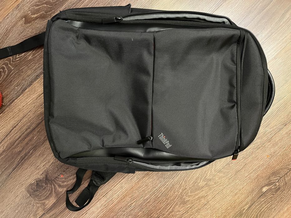 Vand geanta - ghiozdan pentru calculator