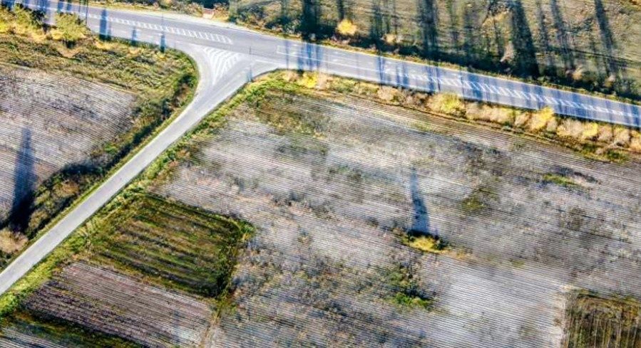 Уникален парцел за инвестиция, разположен на международен път I-82 София-Самоков-Боровец