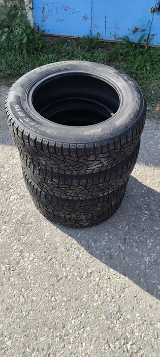Продам зимние шины.