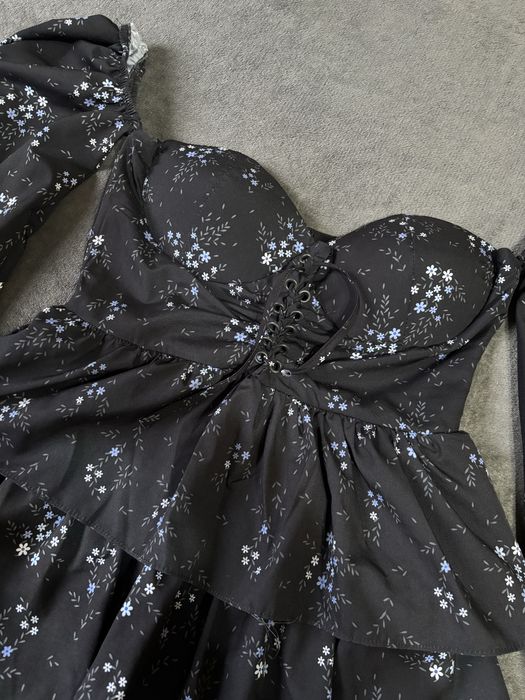 Черна рокля с бюстие