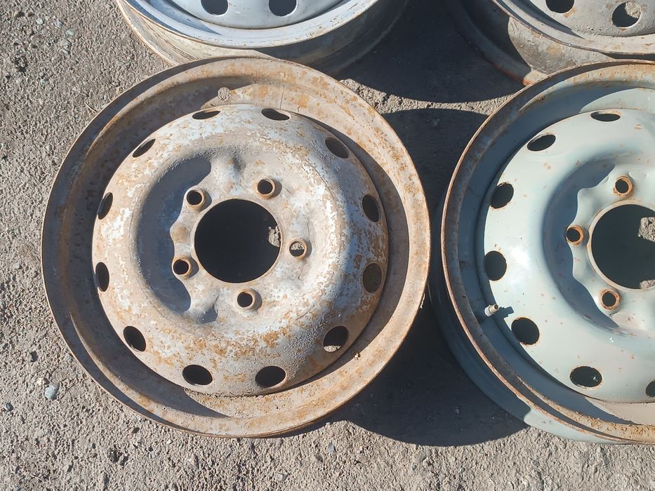 R-16 оригинал Нива 5*139,7 штамп диск