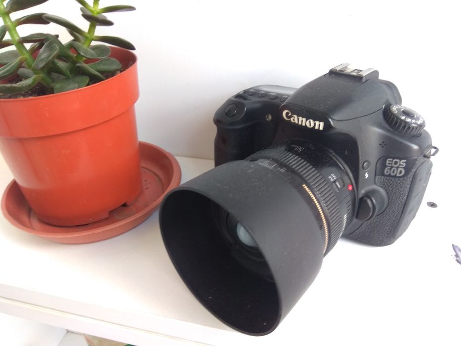 Фотокамера  Canon