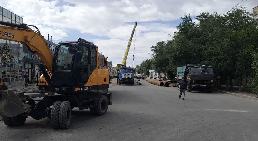 Срочно продам экскаватор