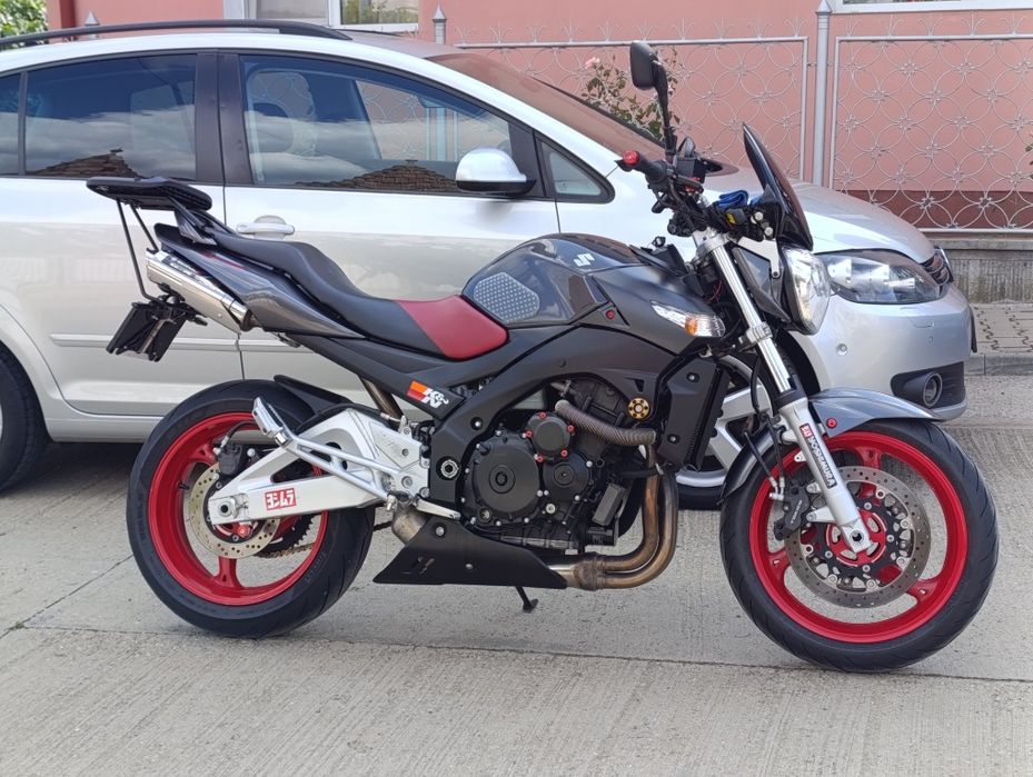 SUZUKI GSR 600 Yoshimura