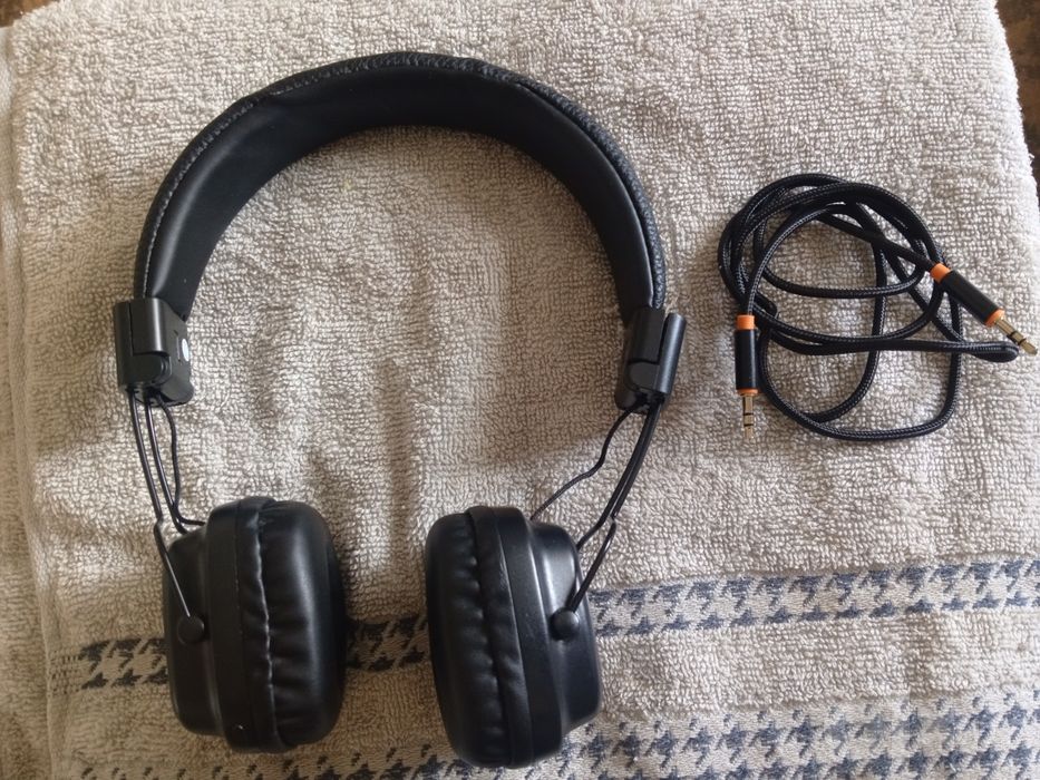 Продаю наушники Marshall