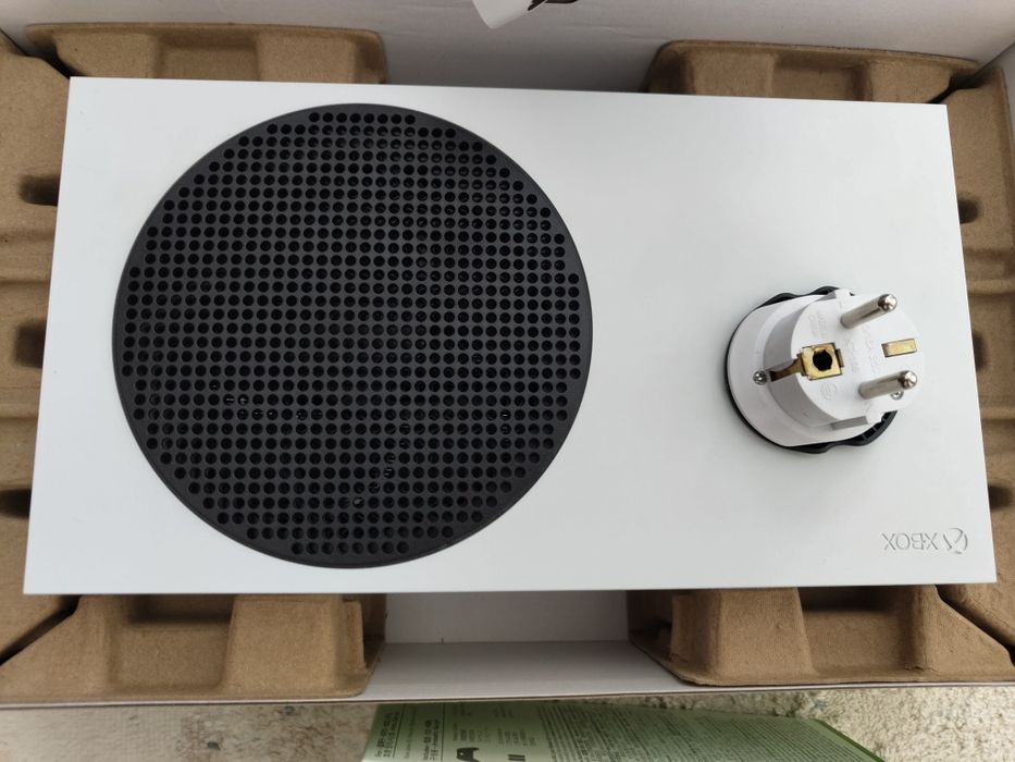 Xbox series s 512gb абсолютно новый