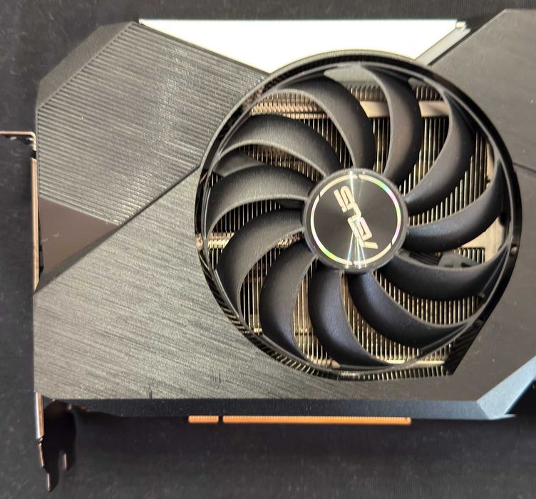 ТОП състояние Видео карта ASUS Dual RX 6700 XT OC Edition 12GB GDDR6