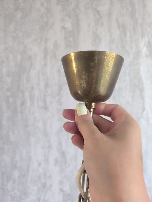 Продам хрустальную люстру.