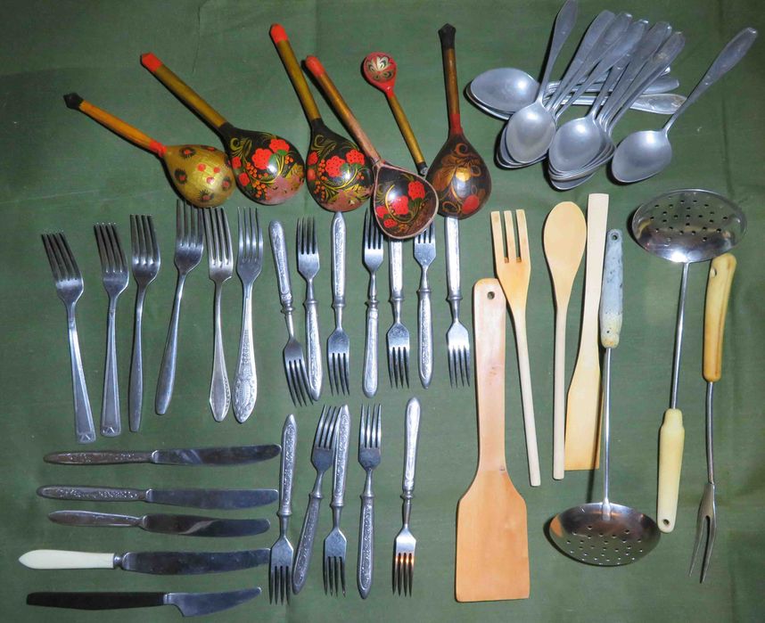 Вазочки для сладостей и кухонная утварь