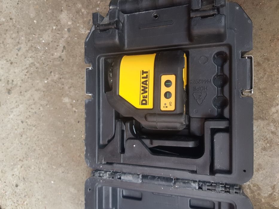 laser cu linii verzi dewalt