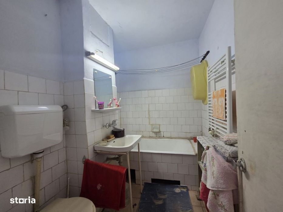 Apartament cu 4 camere, etaj 5/8, zona Micalaca