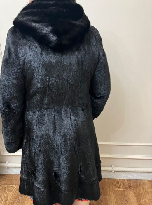 Продаётся Норковая шуба