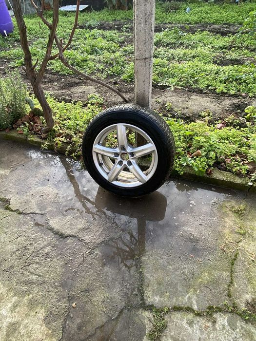 Размер 205 55 16 цола зимни със джанти почти нови цена 550 лв