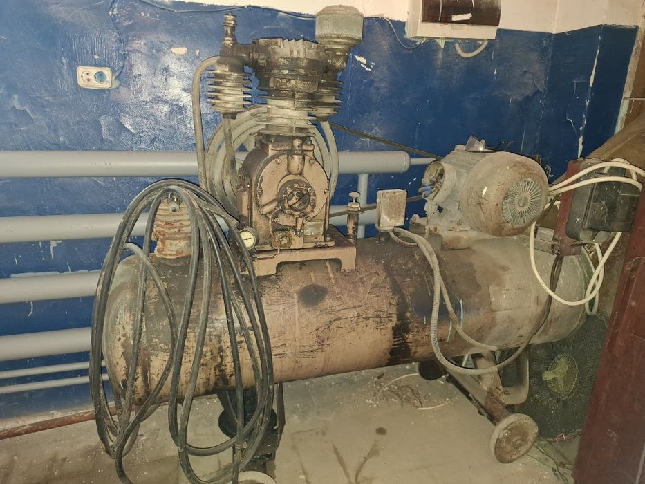 Продам мощный компрессор в рабочем состояний