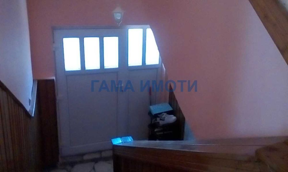 Къща в кв. Долно Езерово, гр. Бургас