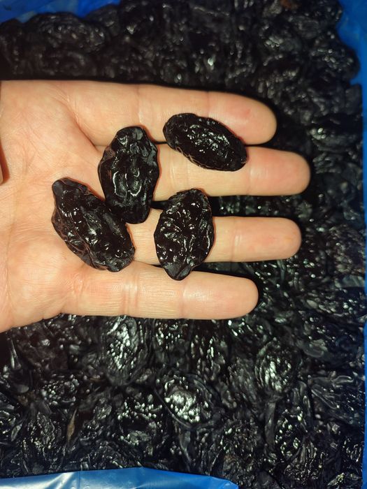 Prune uscate fara sâmburi