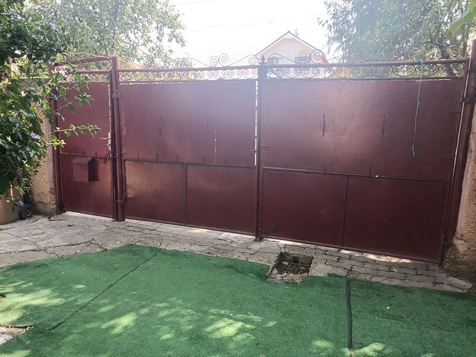 Poartă din fier  stare bună