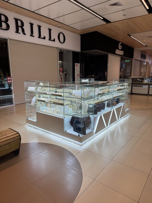 Витрины и островки на заказ