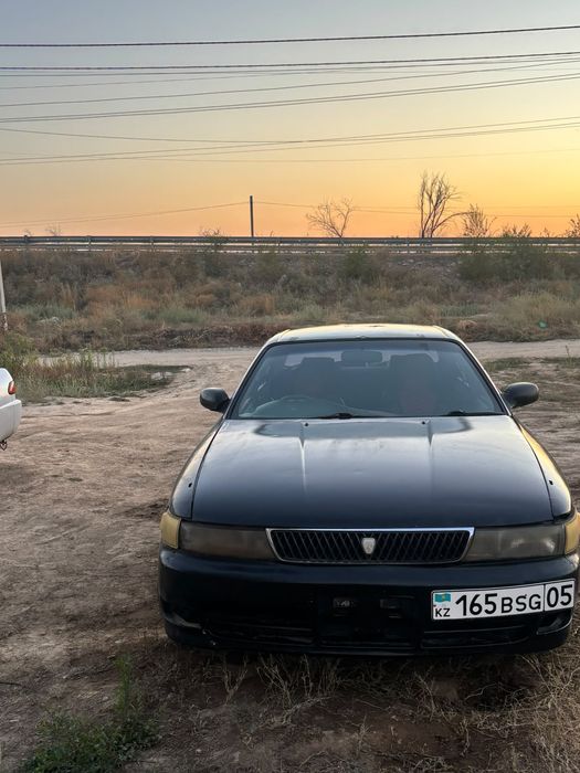 Продам запчасти чайзер 90