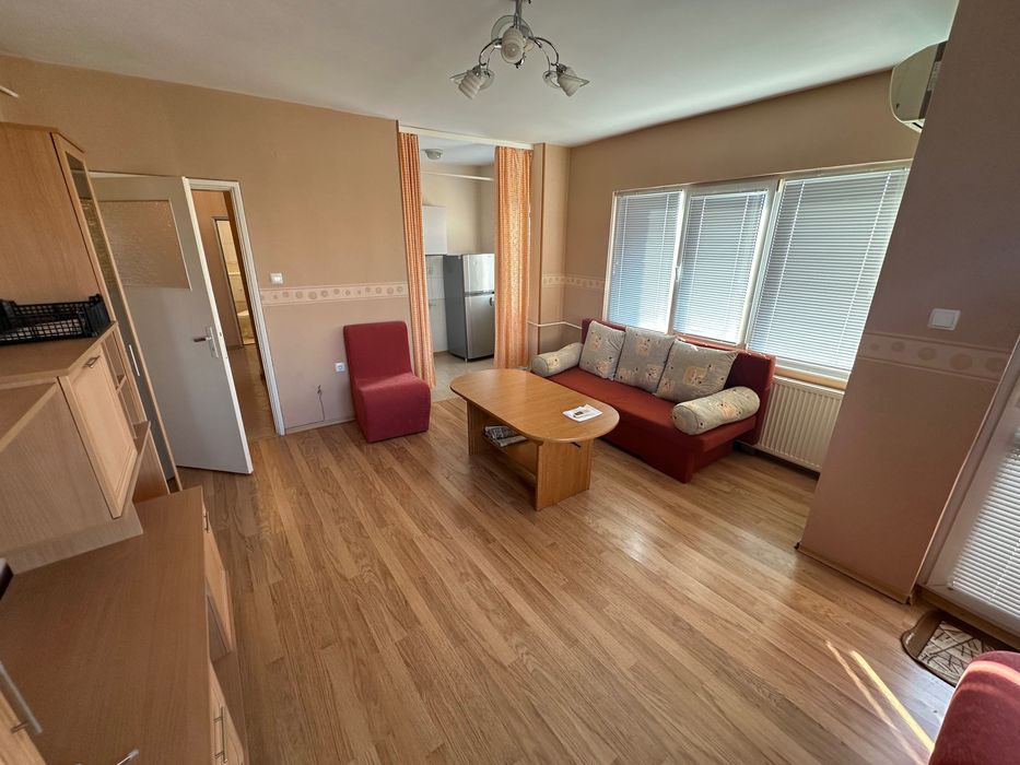 Дава се под наем Едностаен апартамент в Козлодуй - 43 кв.м за 300 € - Снимка #1